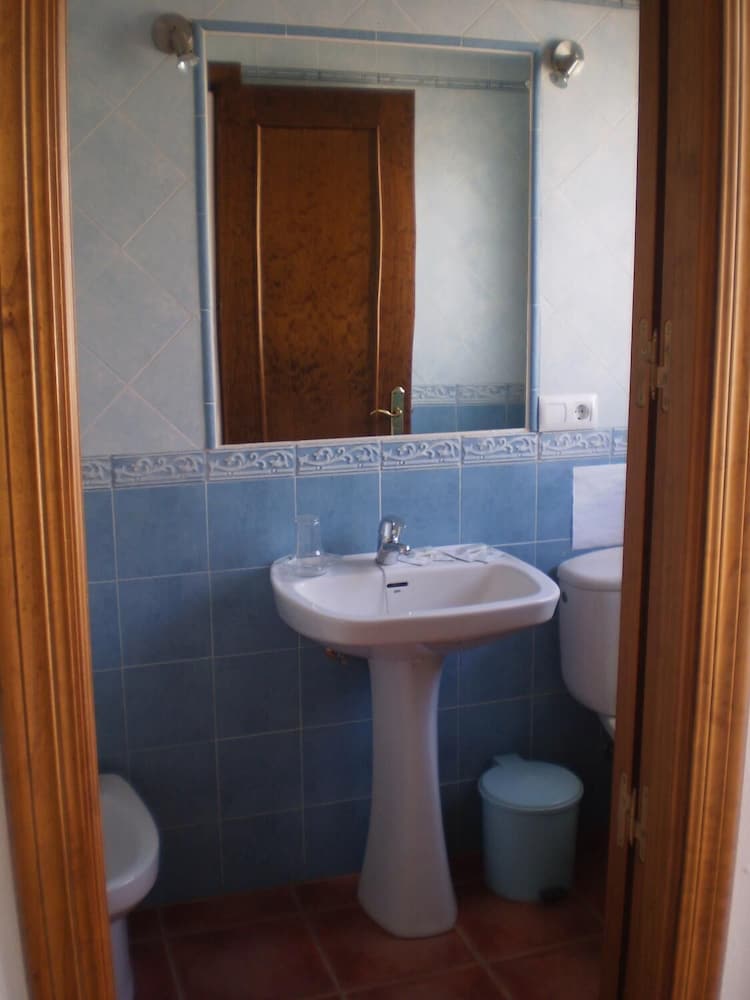 Hostal El Canario 32/36