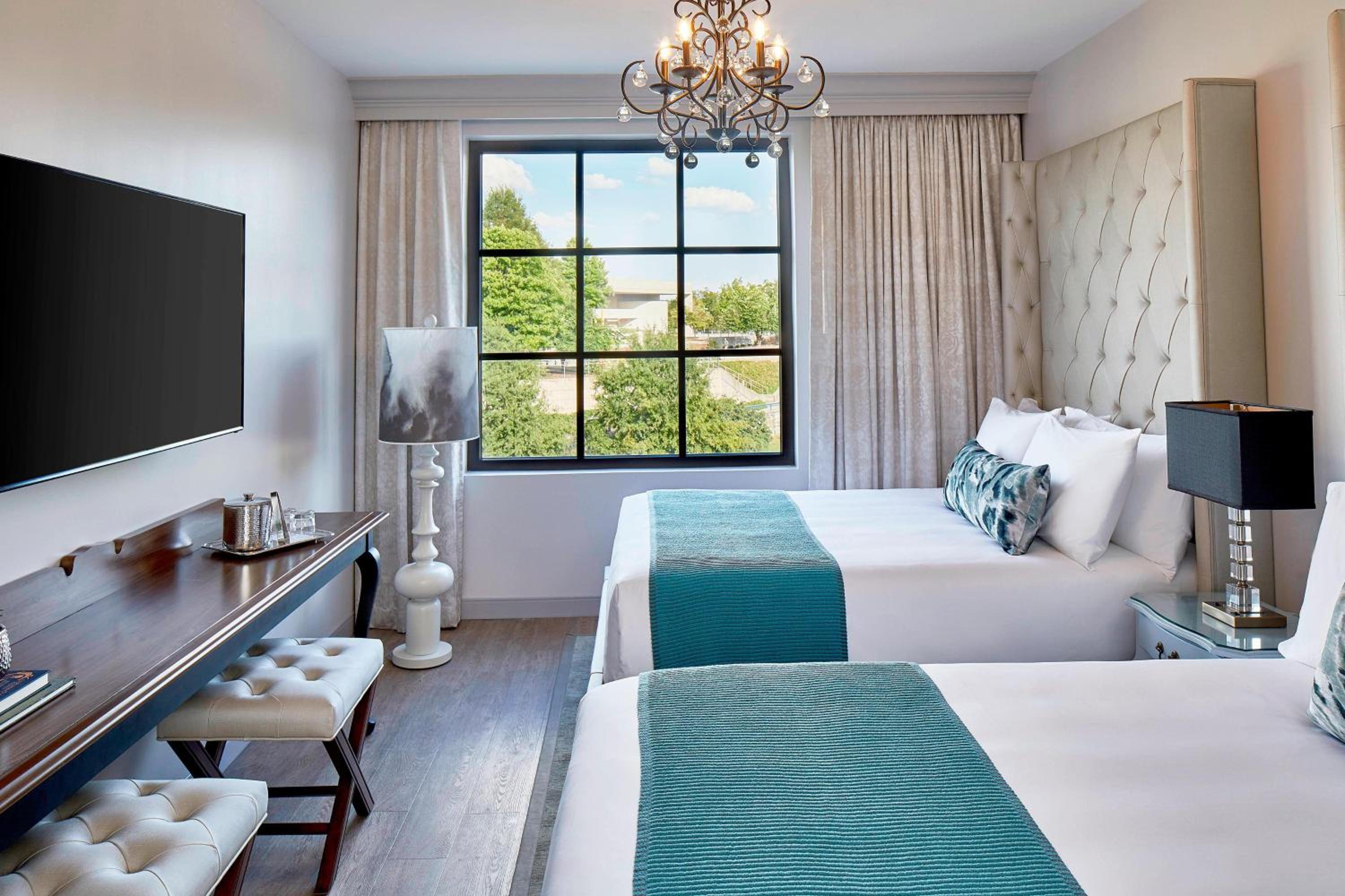 Art, Guest Room, 2 Queen Beds, District View