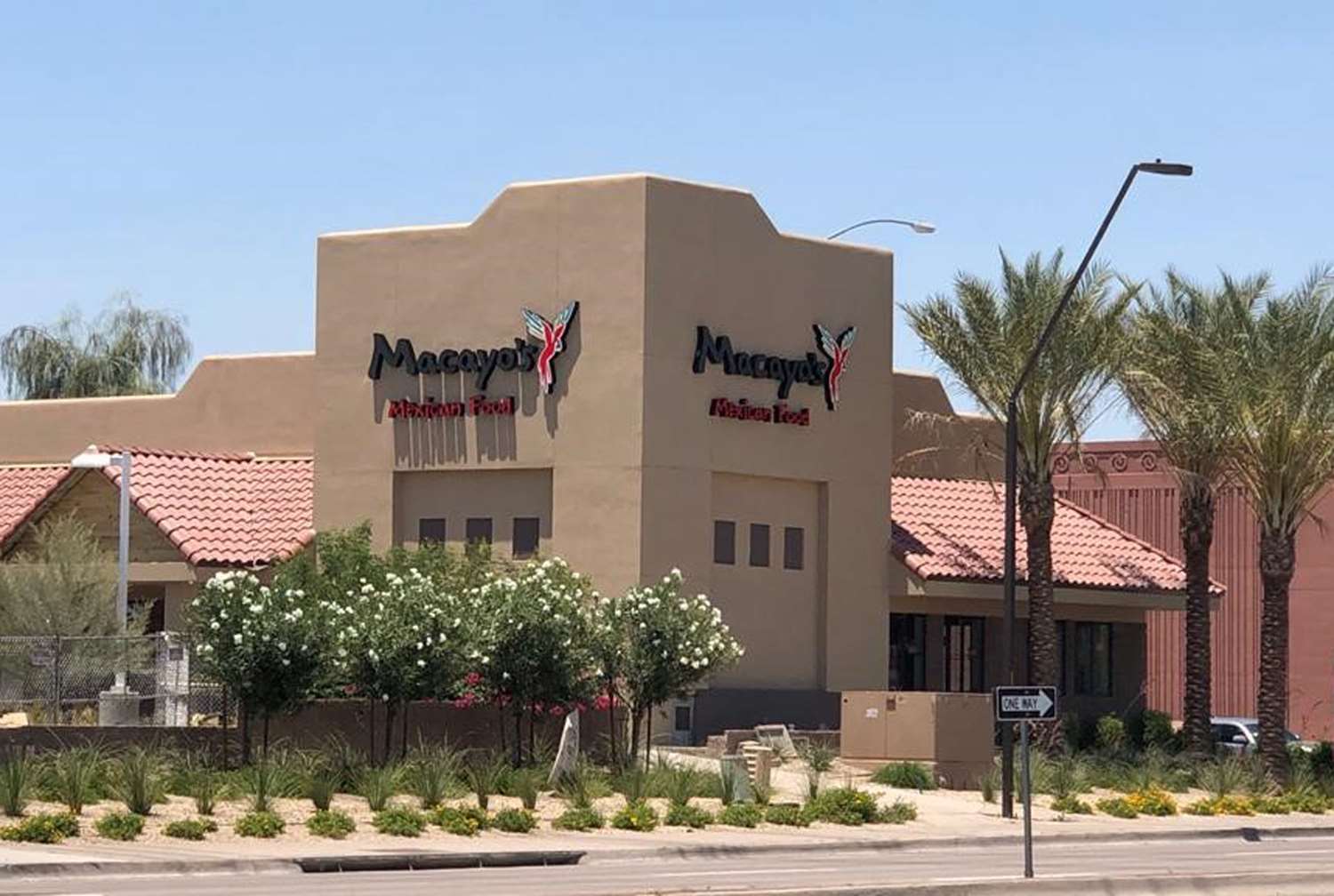 Holiday Inn Express & Suites Phoenix-Tempe 2/22