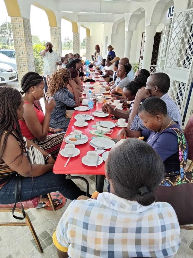 Kinondoni Diamond Hotel 7/20