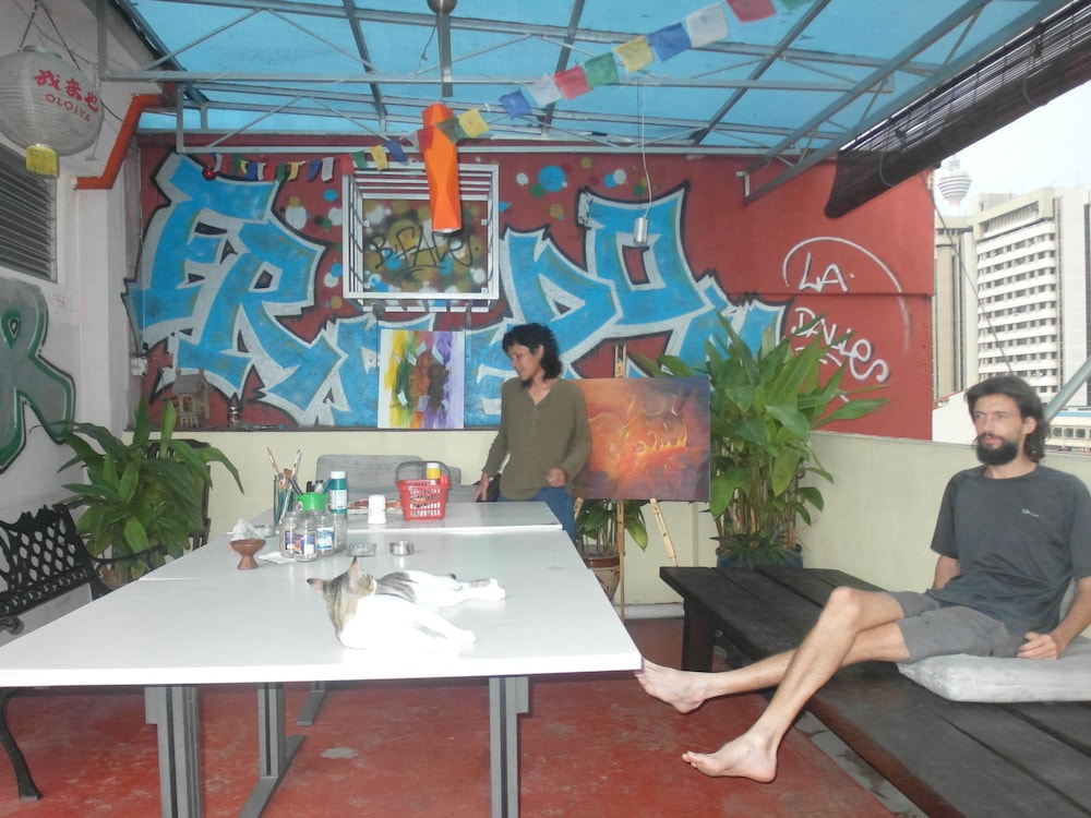 OASIS GUEST HOUSE 10/43