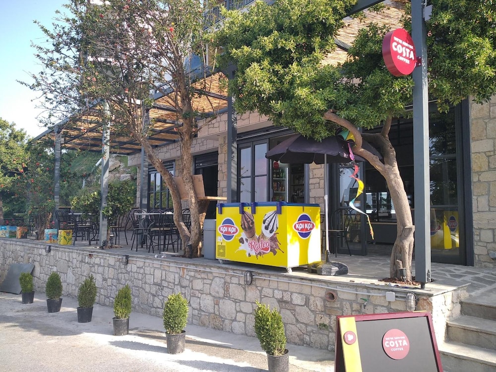 Arellis Studios 30/46
