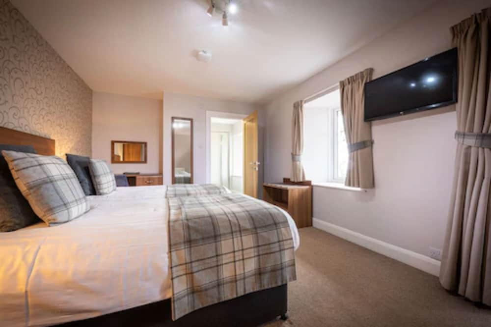 Uig Lodge Hotel 3/59