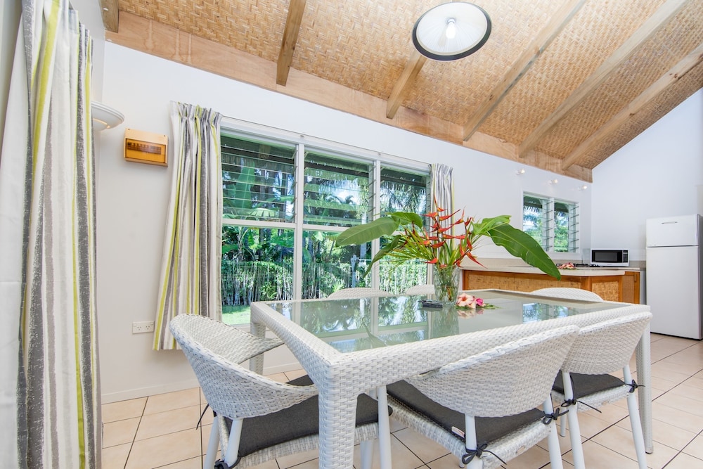 Lagoon Breeze Villas Formerly Lagoon Lodges 56/75