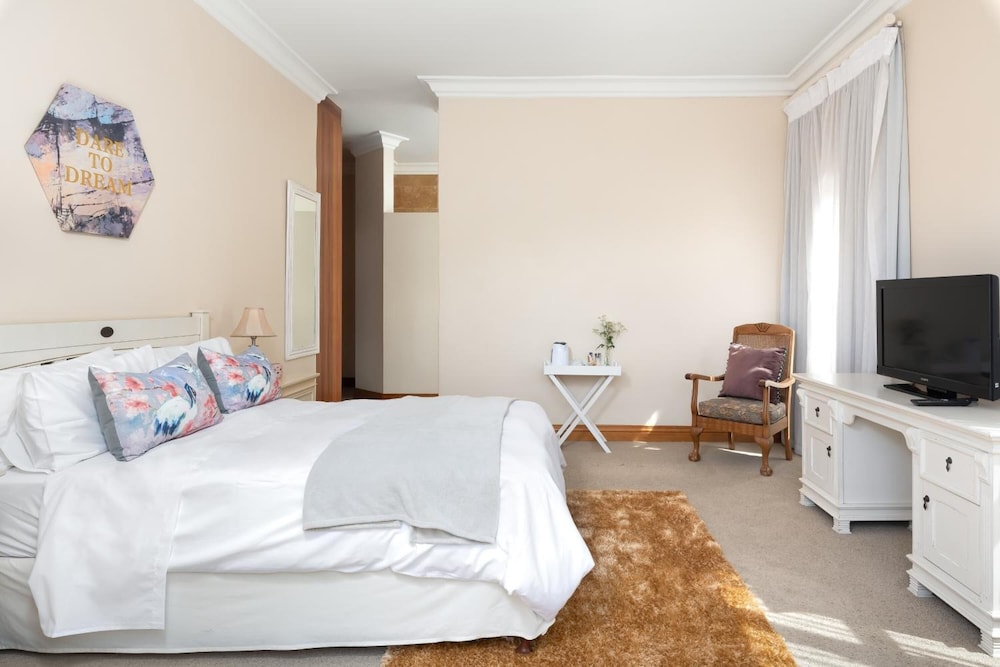 Thomson's Accommodation 6/36