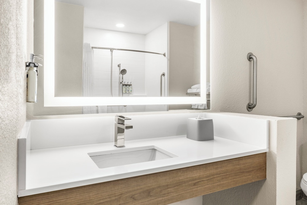 غرفة قياسية بسرير فردي، Holiday Inn Express & Suites - Phoenix West - Tolleson an IHG Hotel 6/10