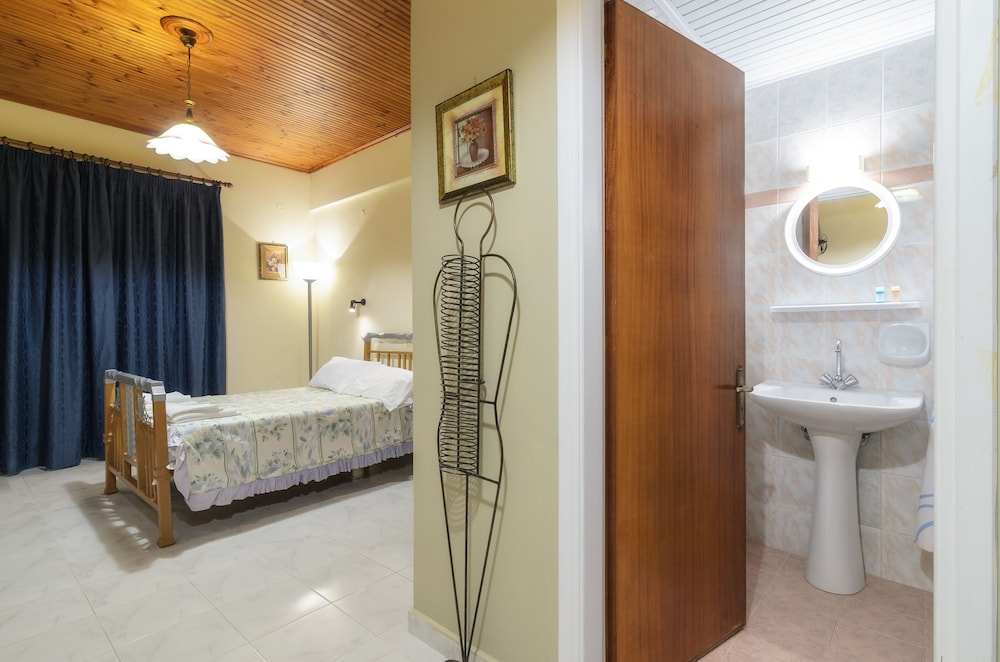 Artemis Room 13/33
