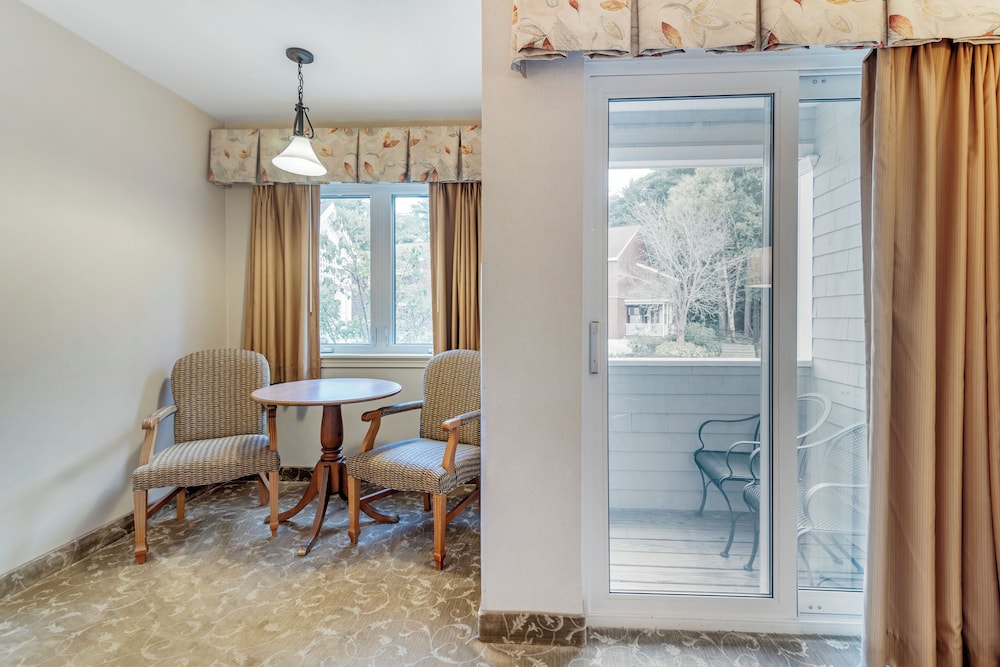 MEADOWMERE RESORT 56/74