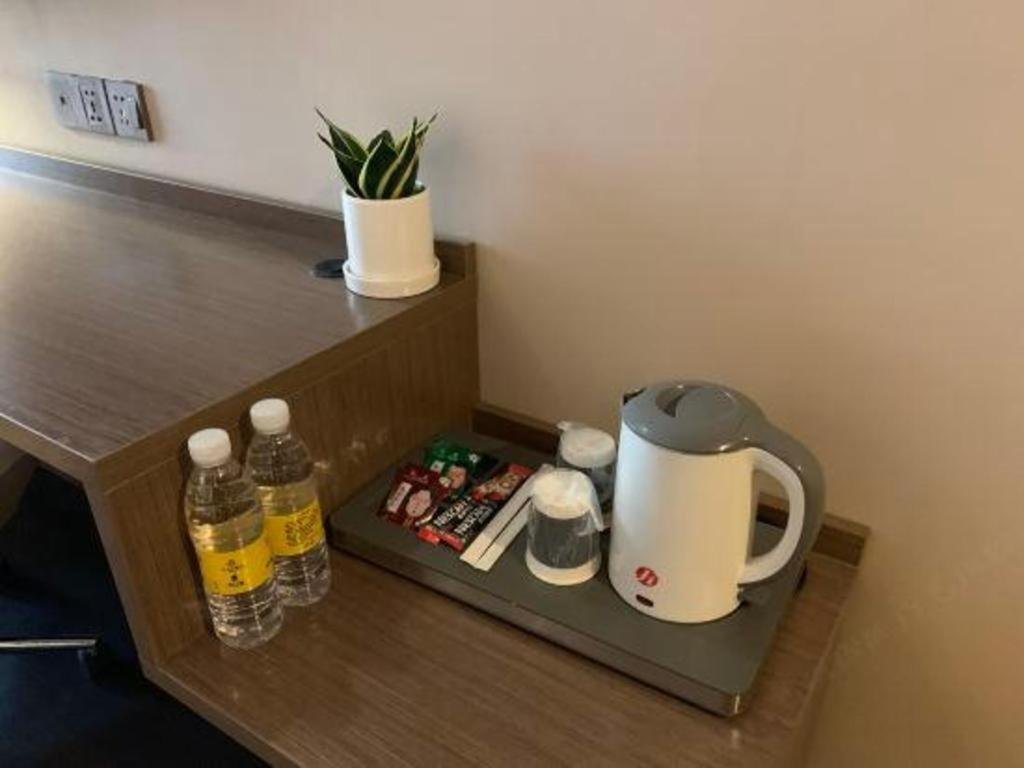 Jinjiang Inn Select (Nanjing South Railway Station North Square) 34/43