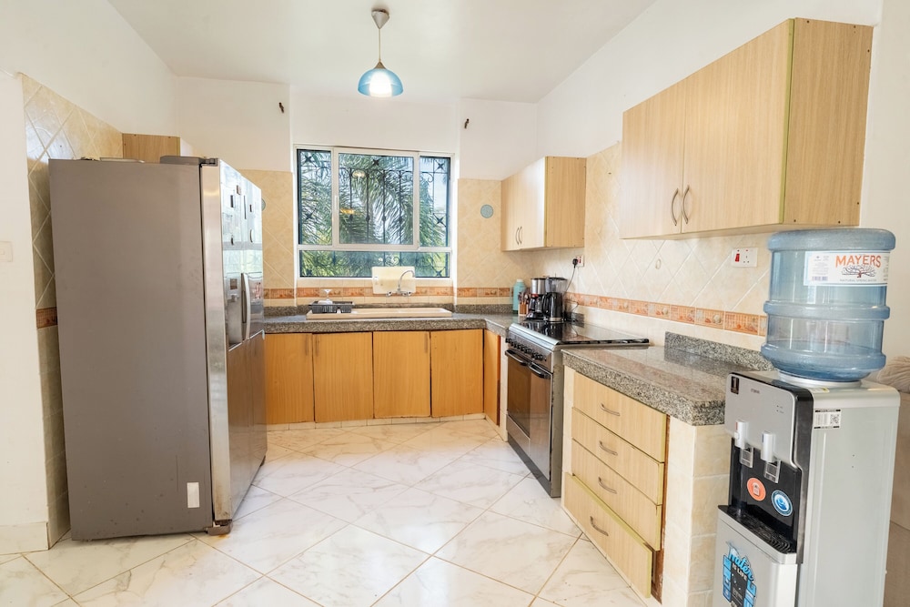 Queens Chateau Boutique Villa 3/50
