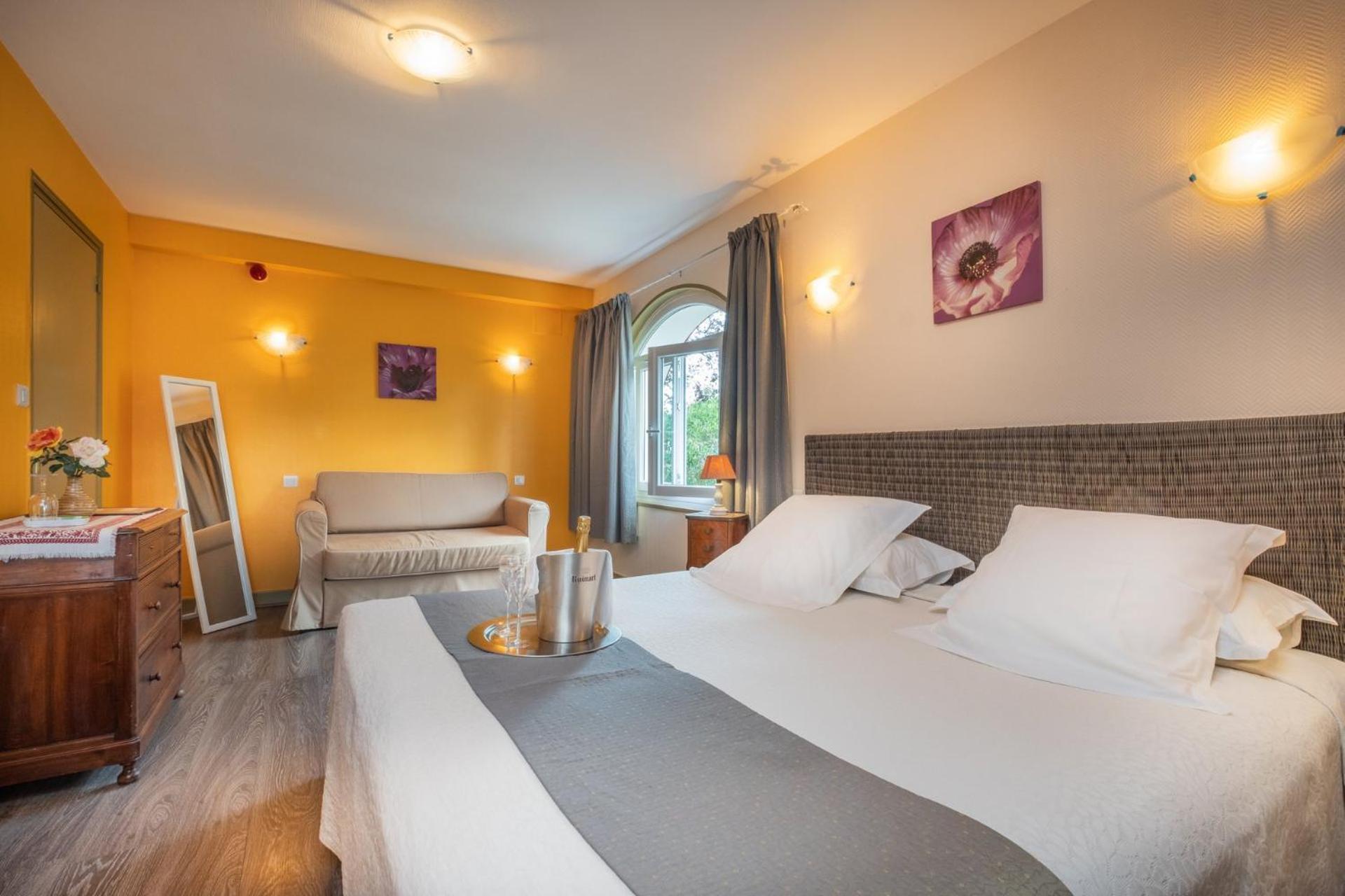 HOTEL LE COQ HARDI 7/51