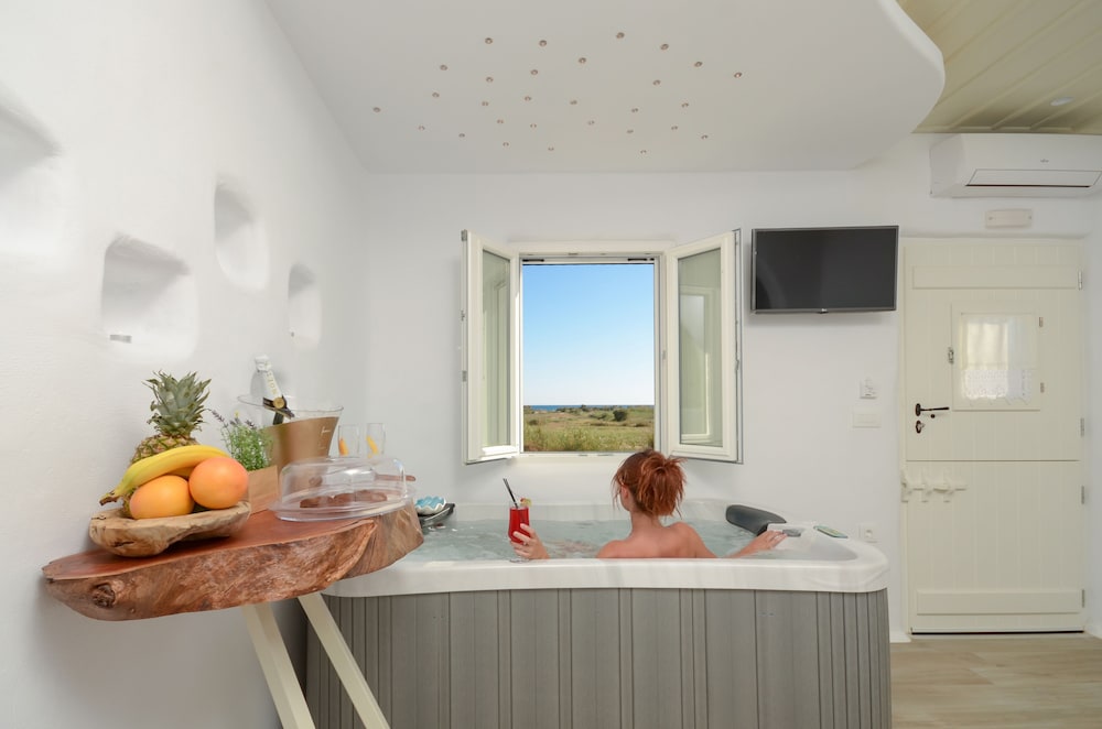 Naxos Island Escape Suites 56/71