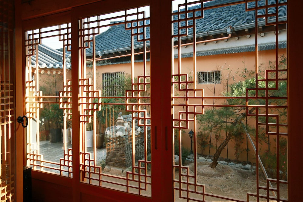 Wiyeonjae Hanok Stay 26/49