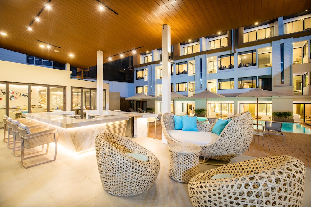 Liv Hotel Phuket Patong Beachfront 51/69