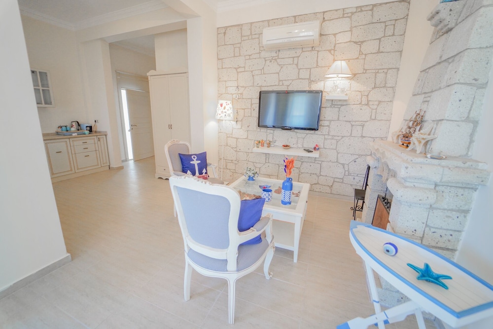 Alacati Marina Palace 34/50