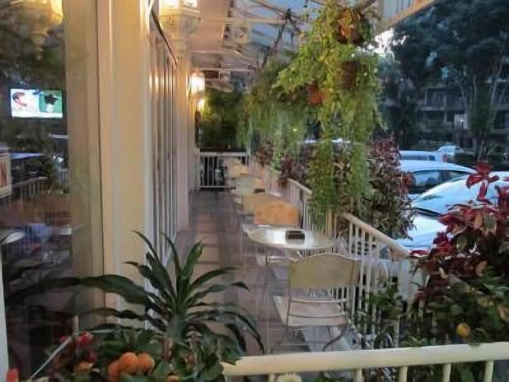Straits View Hotel 30/33