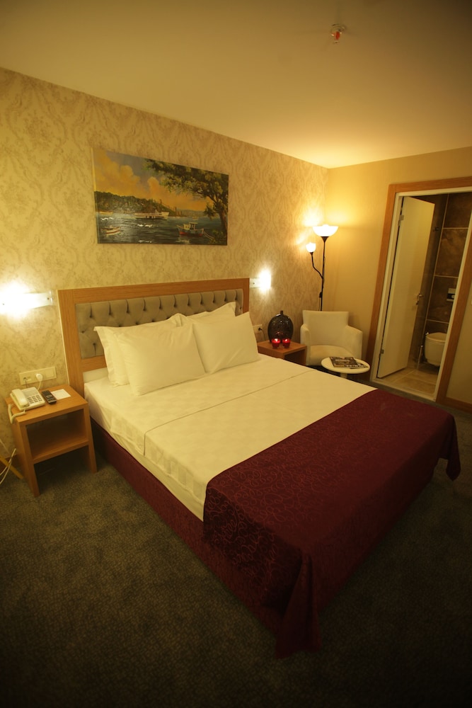 HELIKON BUSINESS HOTEL 4/35