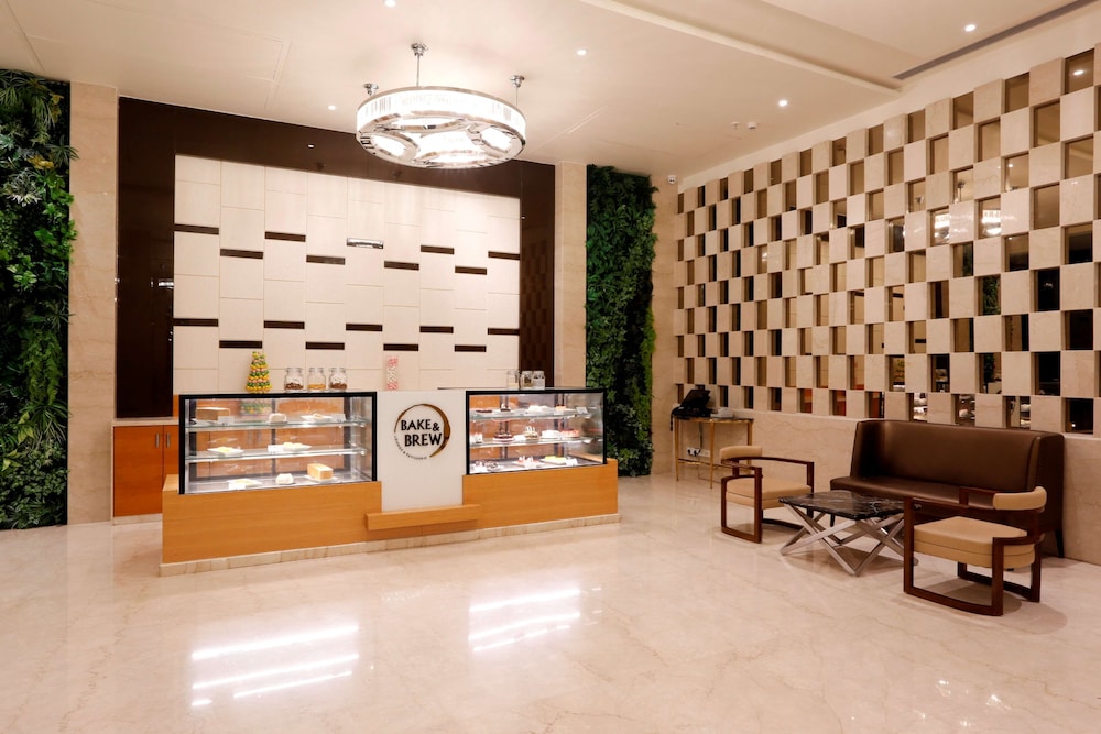 Nataraj Sarovar Portico 6/47