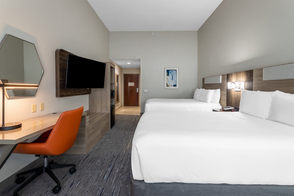 Holiday Inn Express Crystal River 17/59