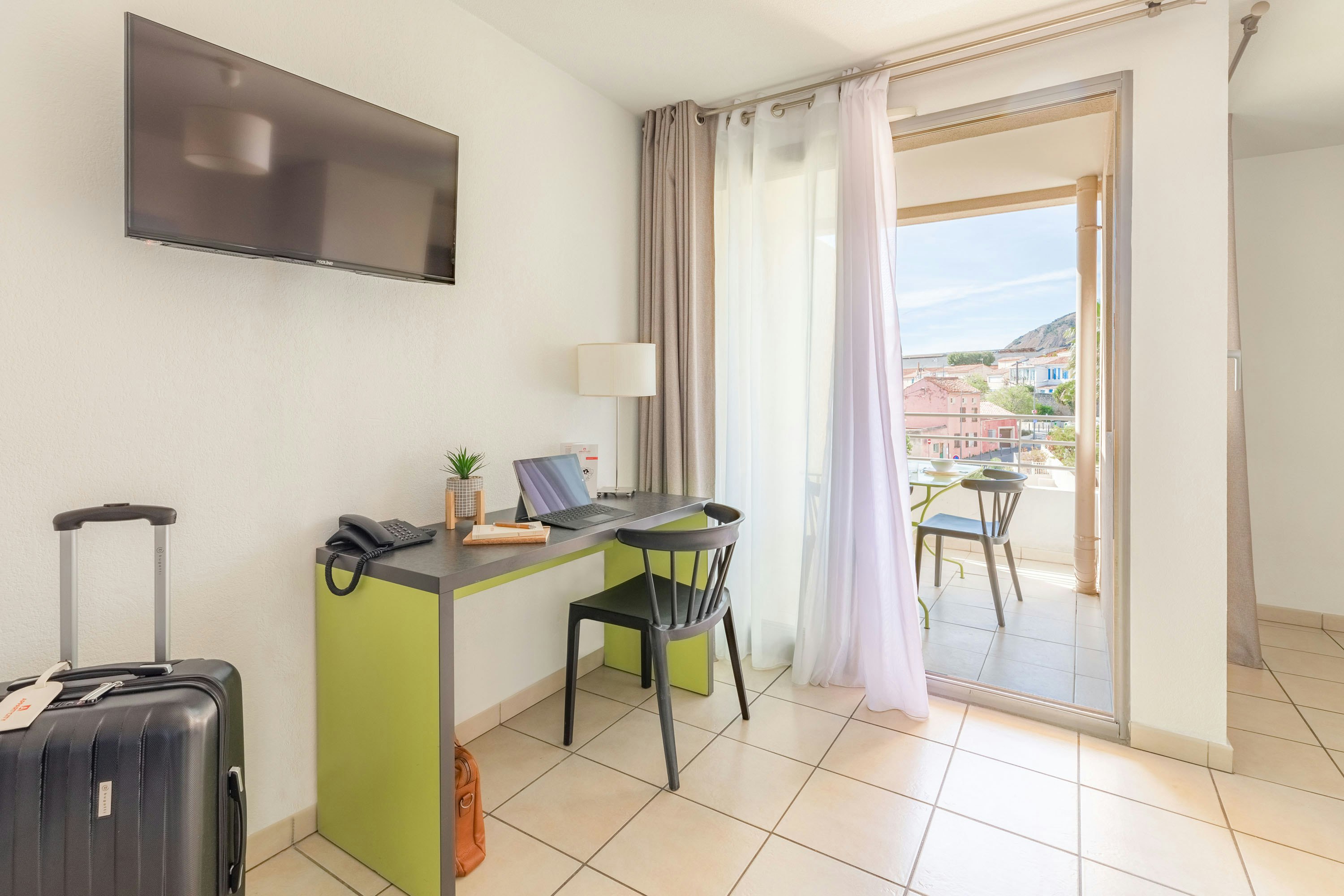 Appart City Confort La Ciotat Cote Port 35/60