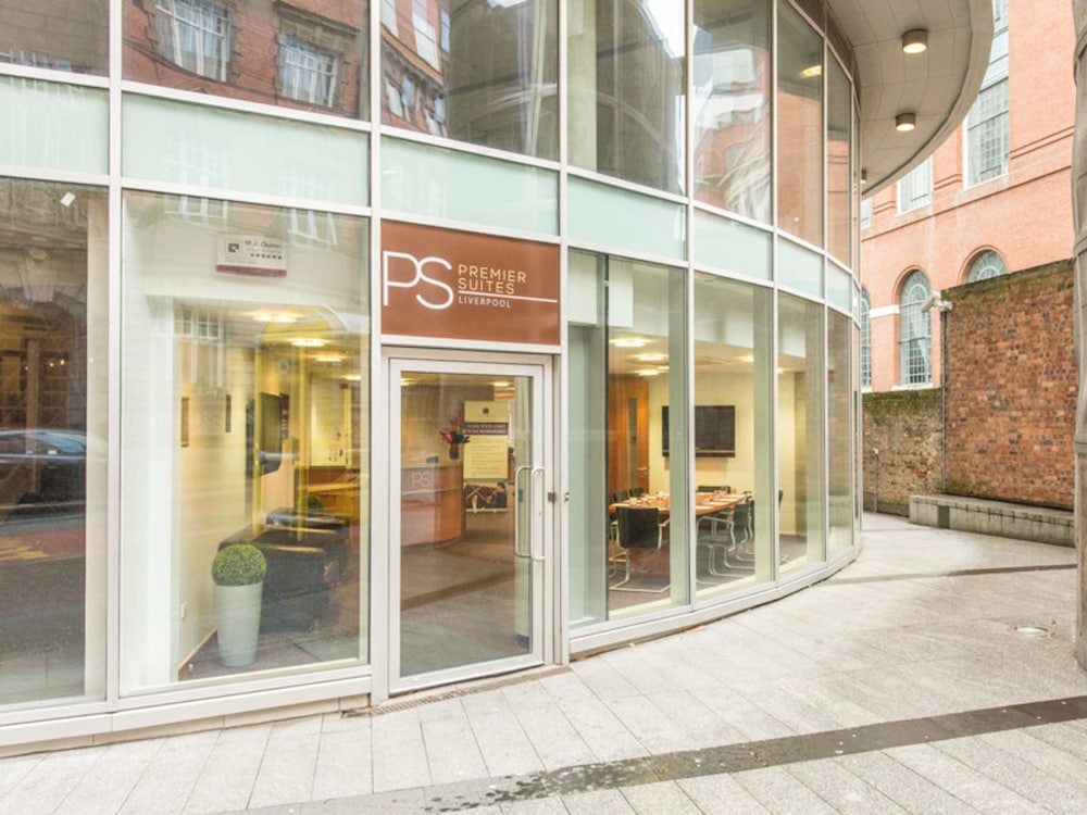 Premier Suites Liverpool 3/58