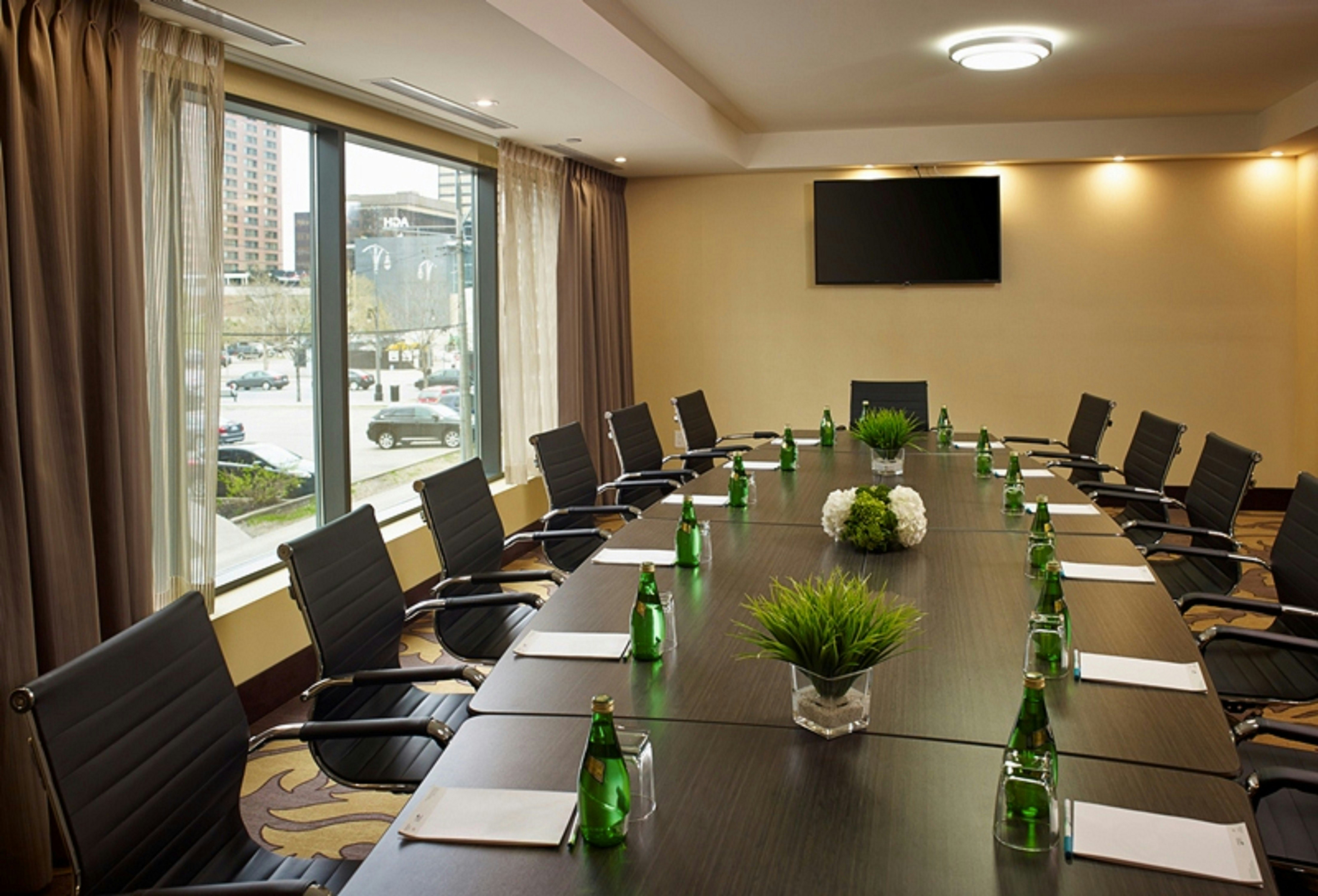 Homewood Suites By Hilton Hamilton Ontario Canada 44/50
