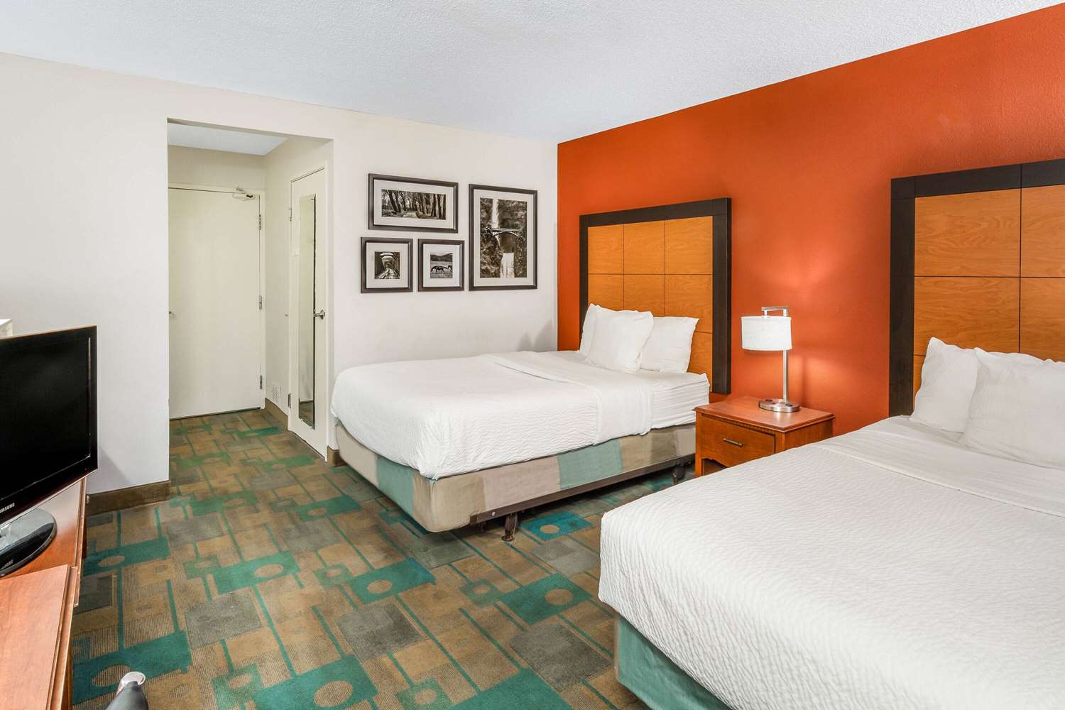 Baymont by Wyndham Meridian 10/34