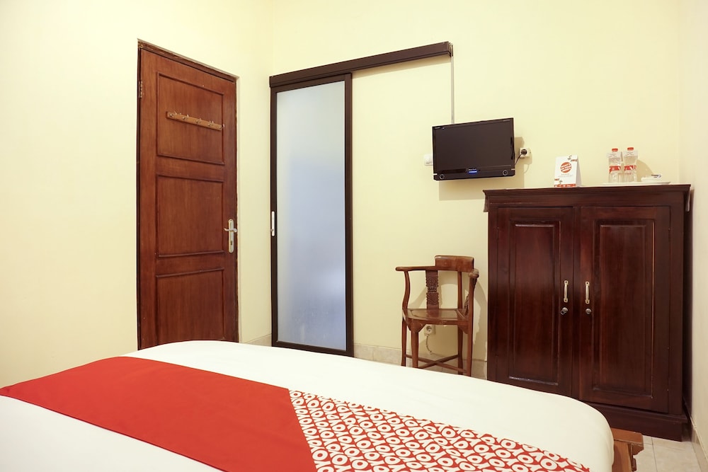 OYO 465 Alam Citra Bed & Breakfast 13/21