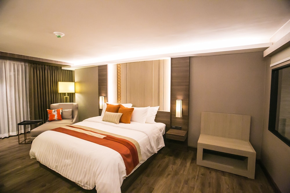 Arte Hotel 25/75