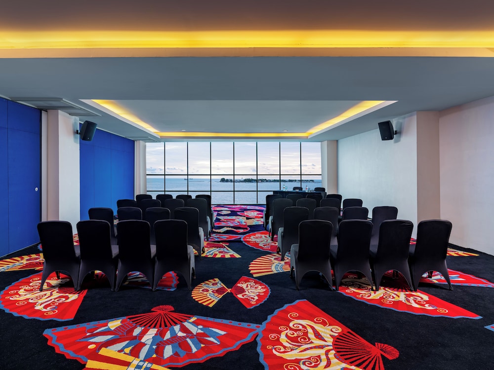 Swiss-Belhotel Waterfront Makassar 43/50