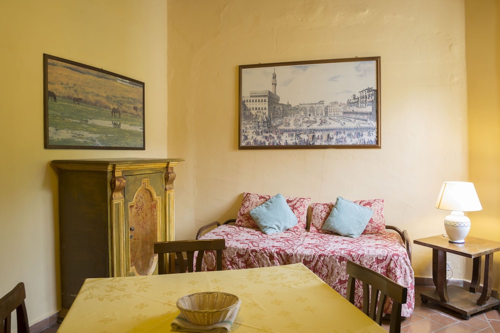 VILLA GRASSINA 9/50