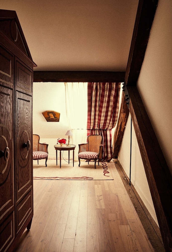 LOFT, SCHOOL HOUSE, LARGE