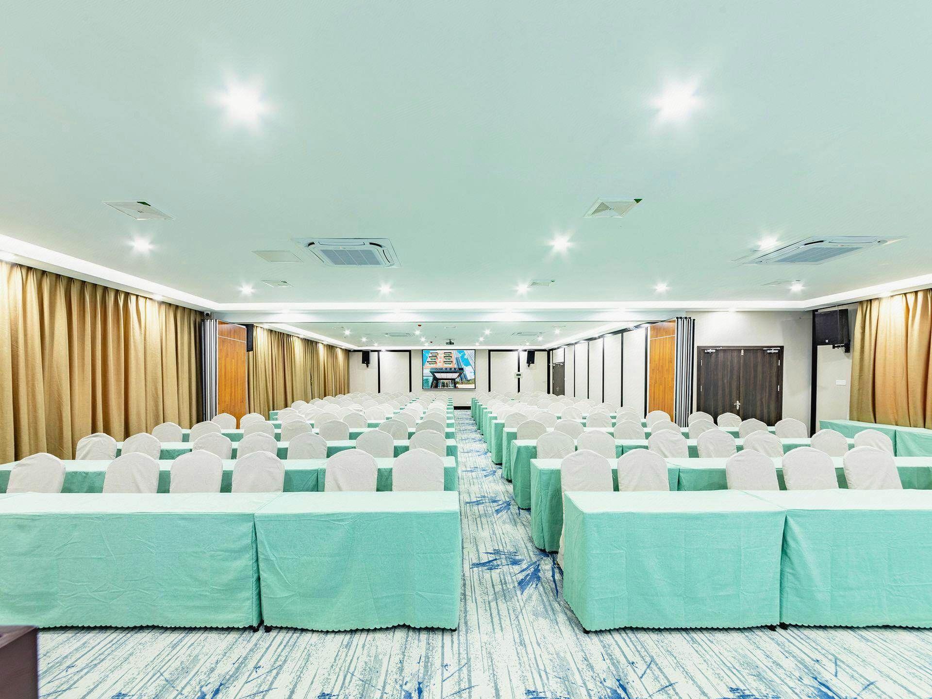 Xana Hotelle (Xiamen Railway Station) 64/77