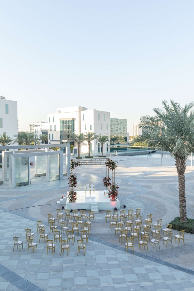Radisson Red Dubai Silicon Oasis 45/50