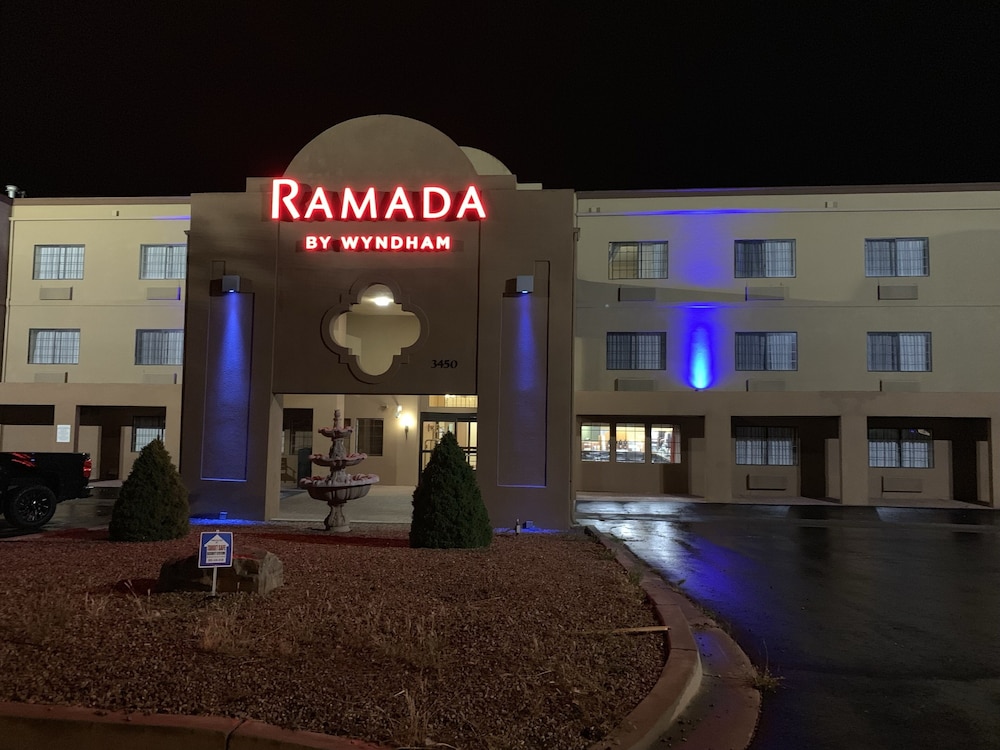 Ramada by Wyndham Santa Fe 20/36