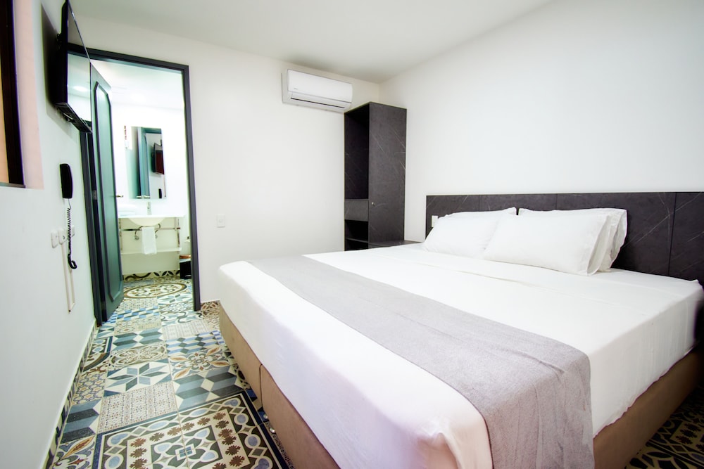 Brana Hotel 10/17