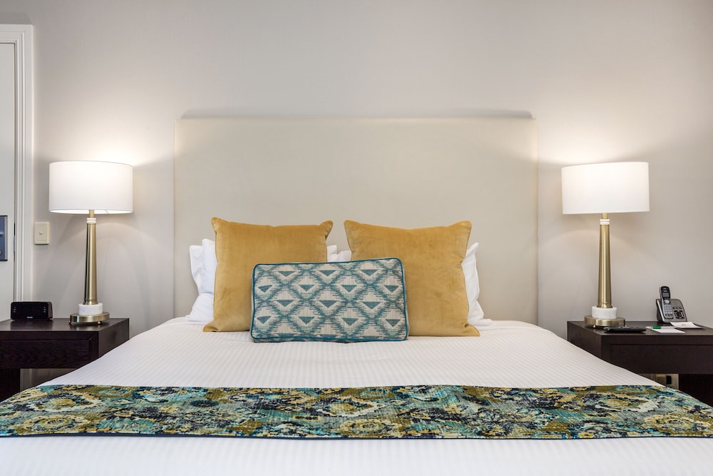 All Seasons Resort Hotel 12/66
