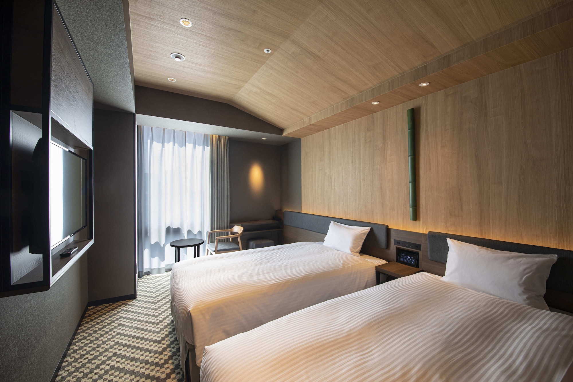 ROOM, TWIN BEDS