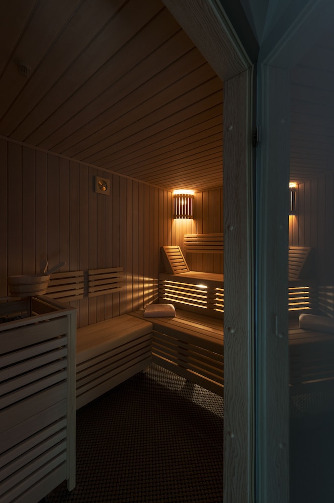 swimming pool spa