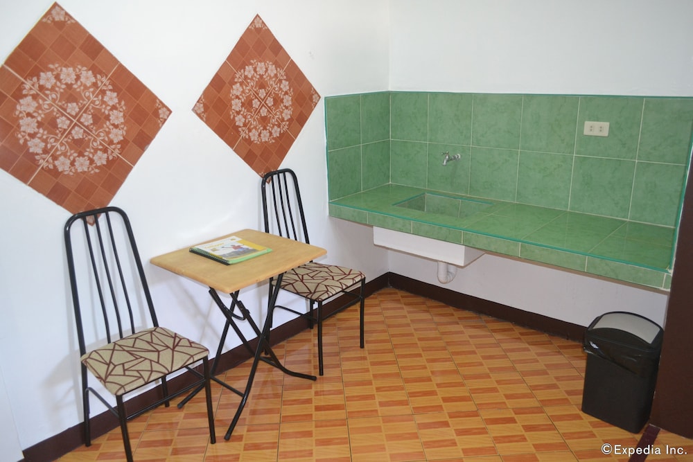 Antonio's Apartelle & Suites 28/66