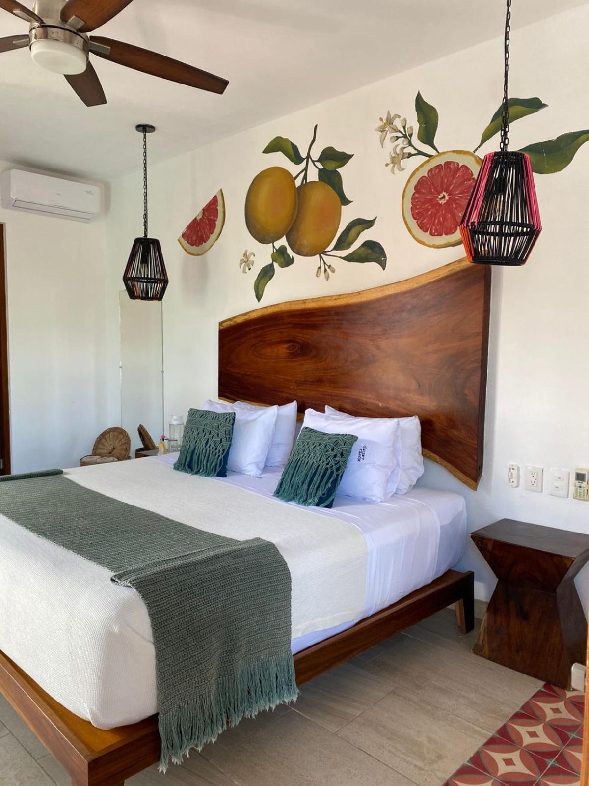 Suite, Queen Bed, Hot Tub