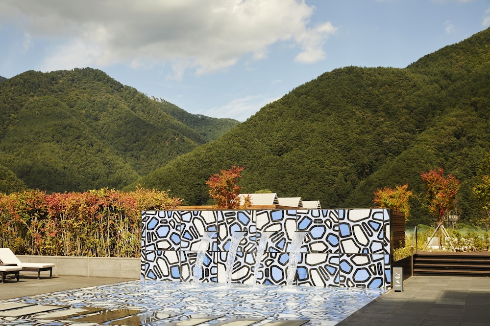 PARK ROCHE RESORT AND WELLNESS 10/50