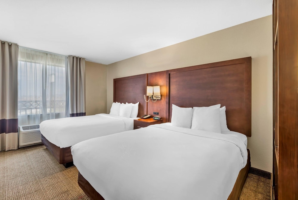 جناح بسريرين كوين لذوي الإعاقة، Comfort Suites Blythe, CA 5/10