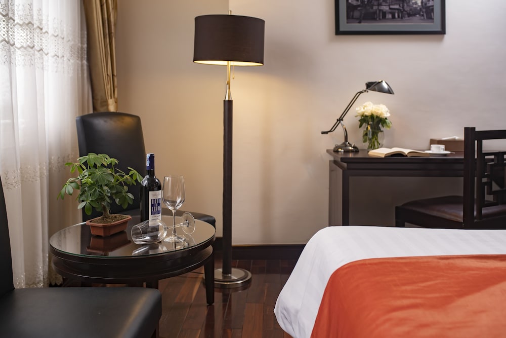 TK123 Hanoi Hotel 74/88