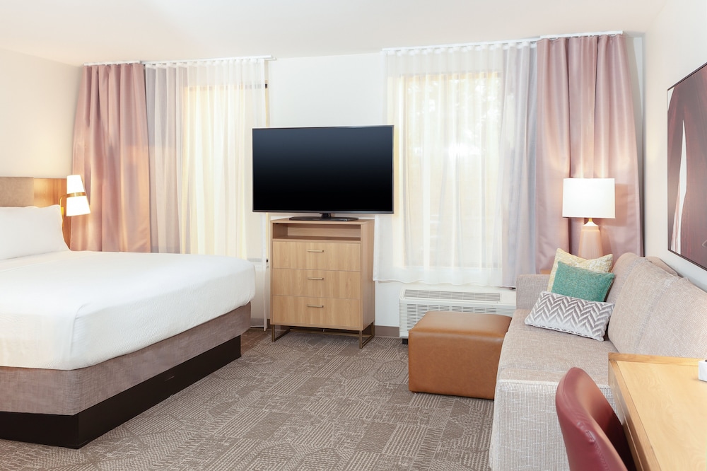 STAYBRIDGE SUITES SAN BERNARDINO LOMA LINDA 16/37