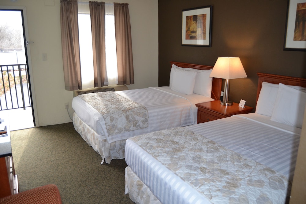 Cascades Inn 8/70