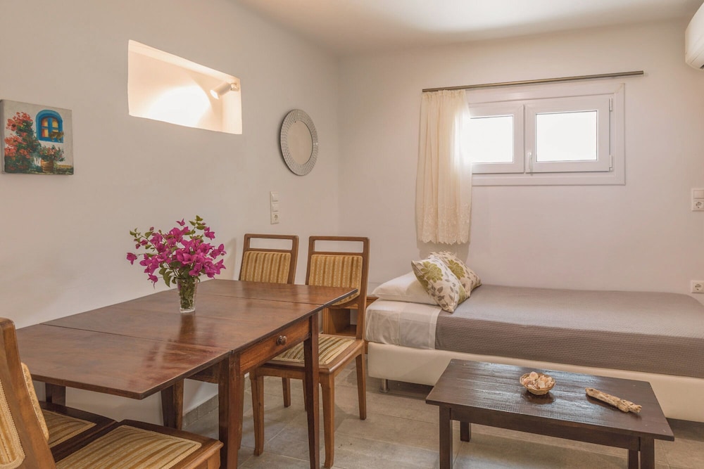 Villa Konstantin Rooms & Suites 30/48
