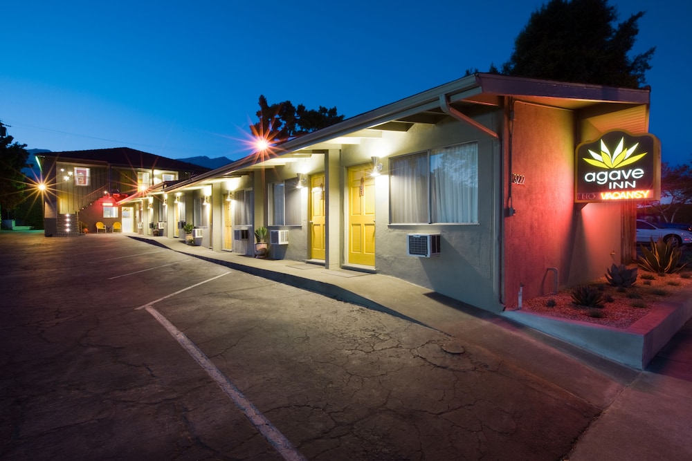 Agave Inn 40/45