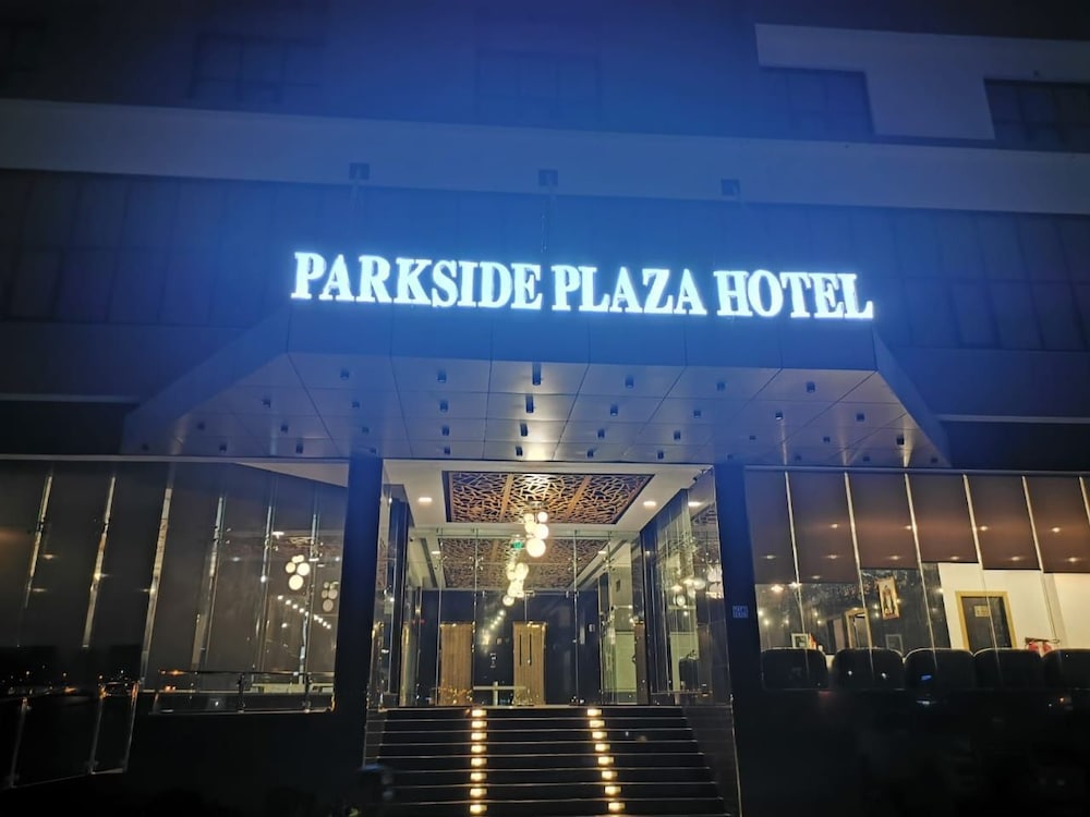 Parkside Plaza Hotel in MUSCAT