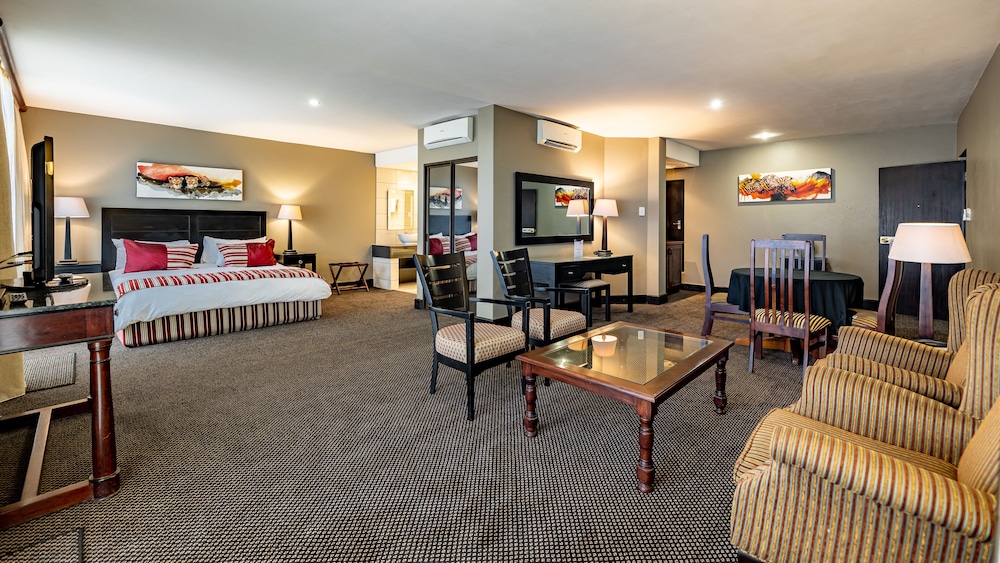 Pine Lake Inn 26/50